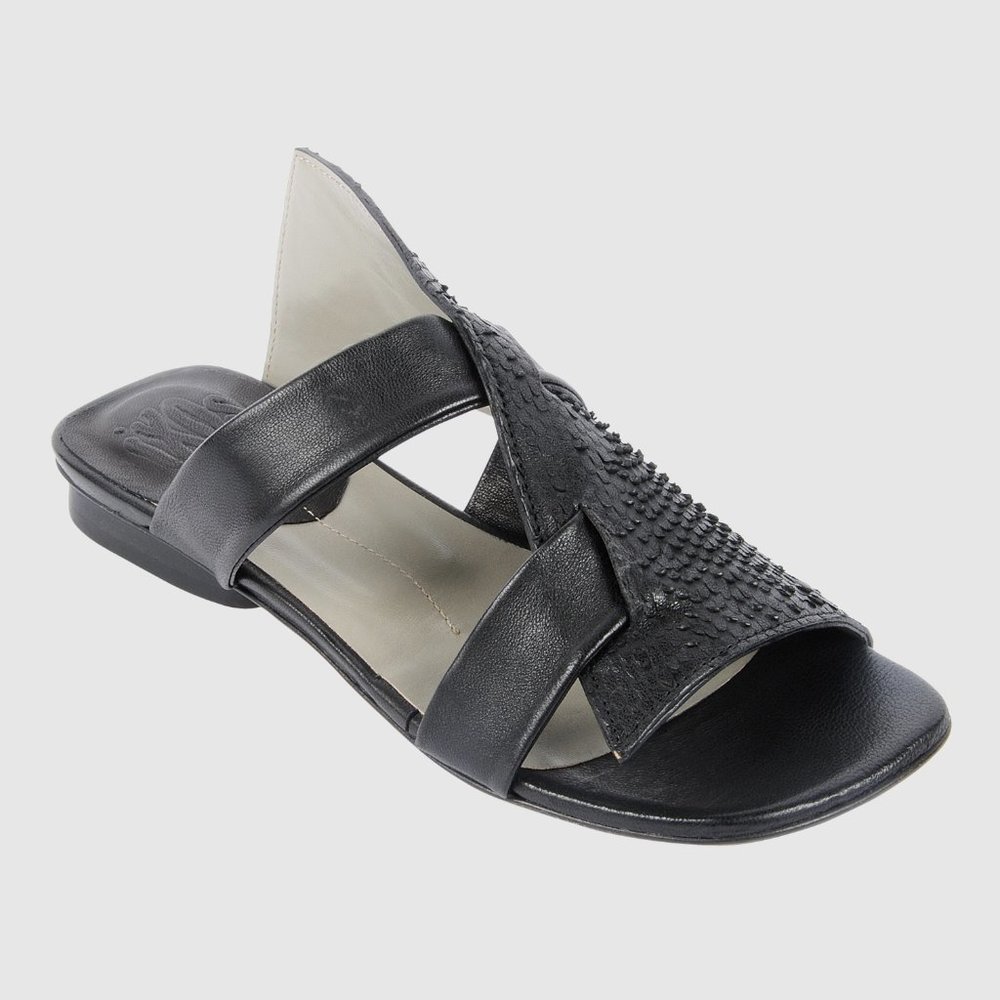 Ixos Handcrafted Black Leather Sandal